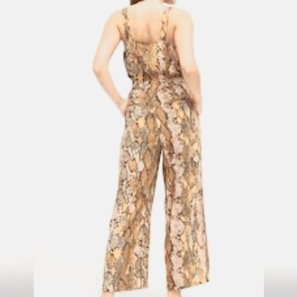 Banana Republic snake print utility jumpsuit with adjustable gold tone top snaps - Picture 1 of 11